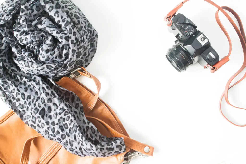 How to make strong camera straps?