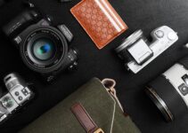 How to put camera in camera bag?