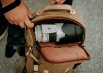 How to arrange a camera bag?