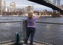 Are camera bags allowed on ellis island?