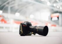 DSLR camera-safe to carry in Barcelona?