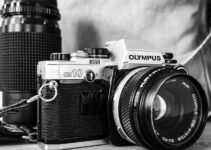 How to attach strap to Olympus TG 6?