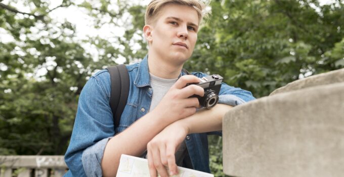 How to attach Wrist strap to Kodak Pixpro FZ45?